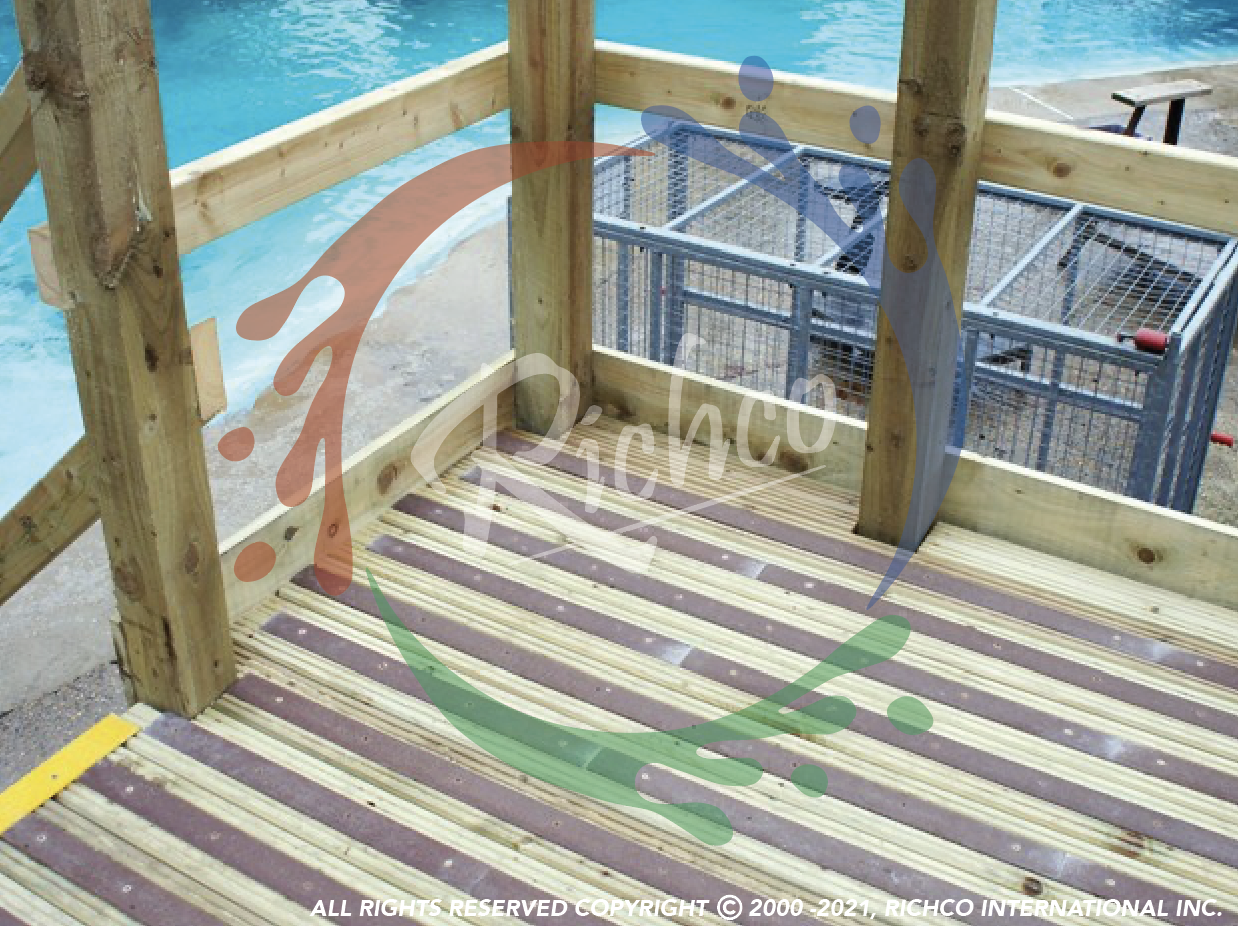 Richco Flooring at Chessington World of Adventures - Seal Enclosure - Dino Grip Non-Slip Products 